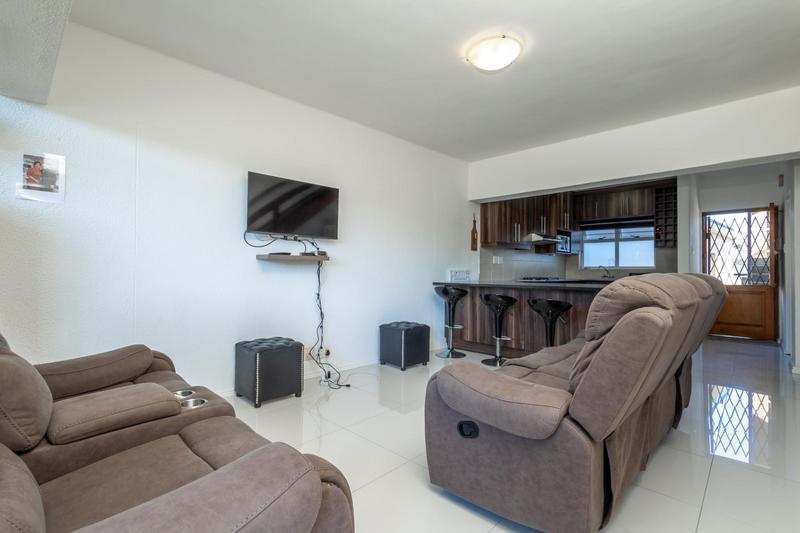 2 Bedroom Property for Sale in Parow North Western Cape